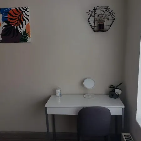 Apartman House In Between Vibes