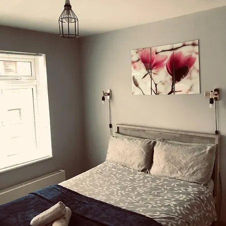 Apartman House In Between Vibes