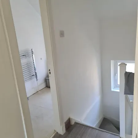 House In Between Vibes Apartman *
